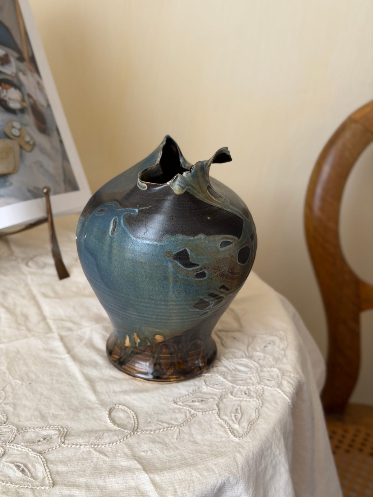 Vaza unică din ceramica, forma atipică