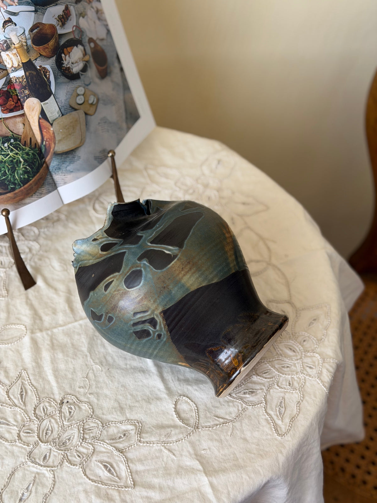 Vaza unică din ceramica, forma atipică