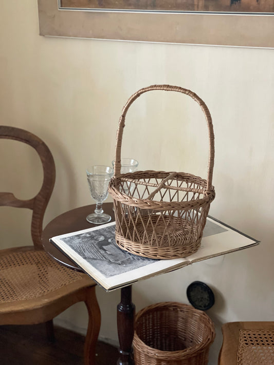 Coș din ratan compartimentat pentru băuturi