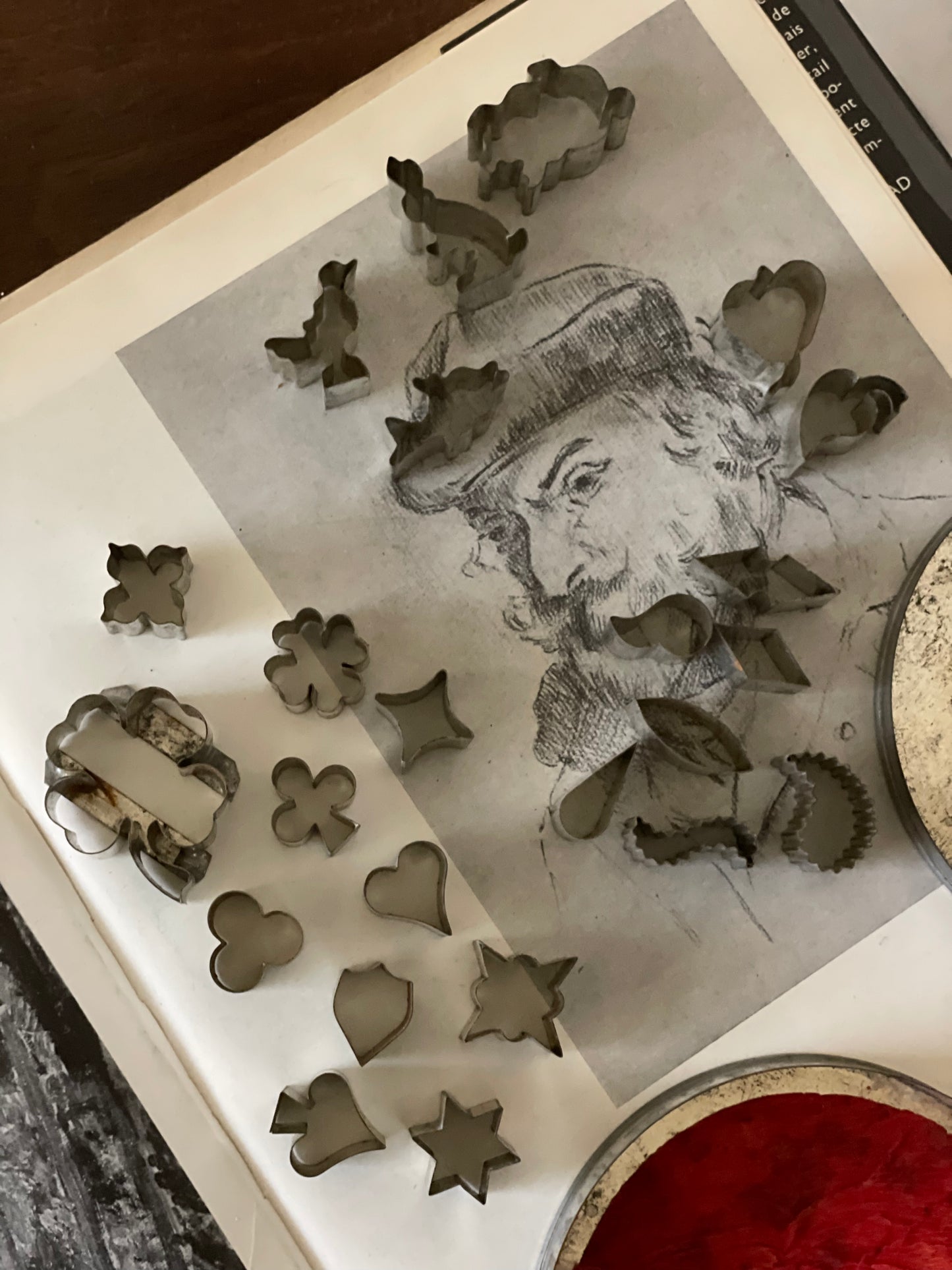 Forme vintage diferite metalice pentru decupat-1980