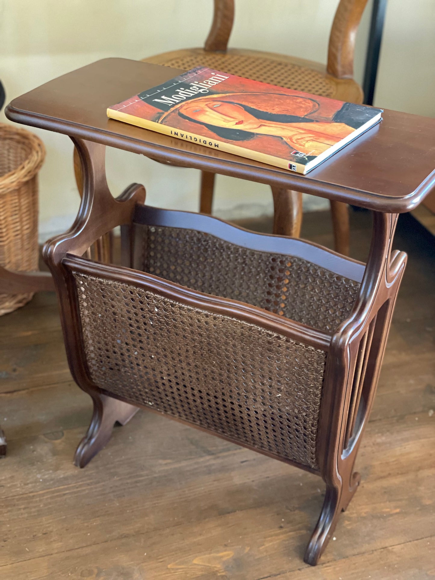 Masă laterală din ratan stil colonial