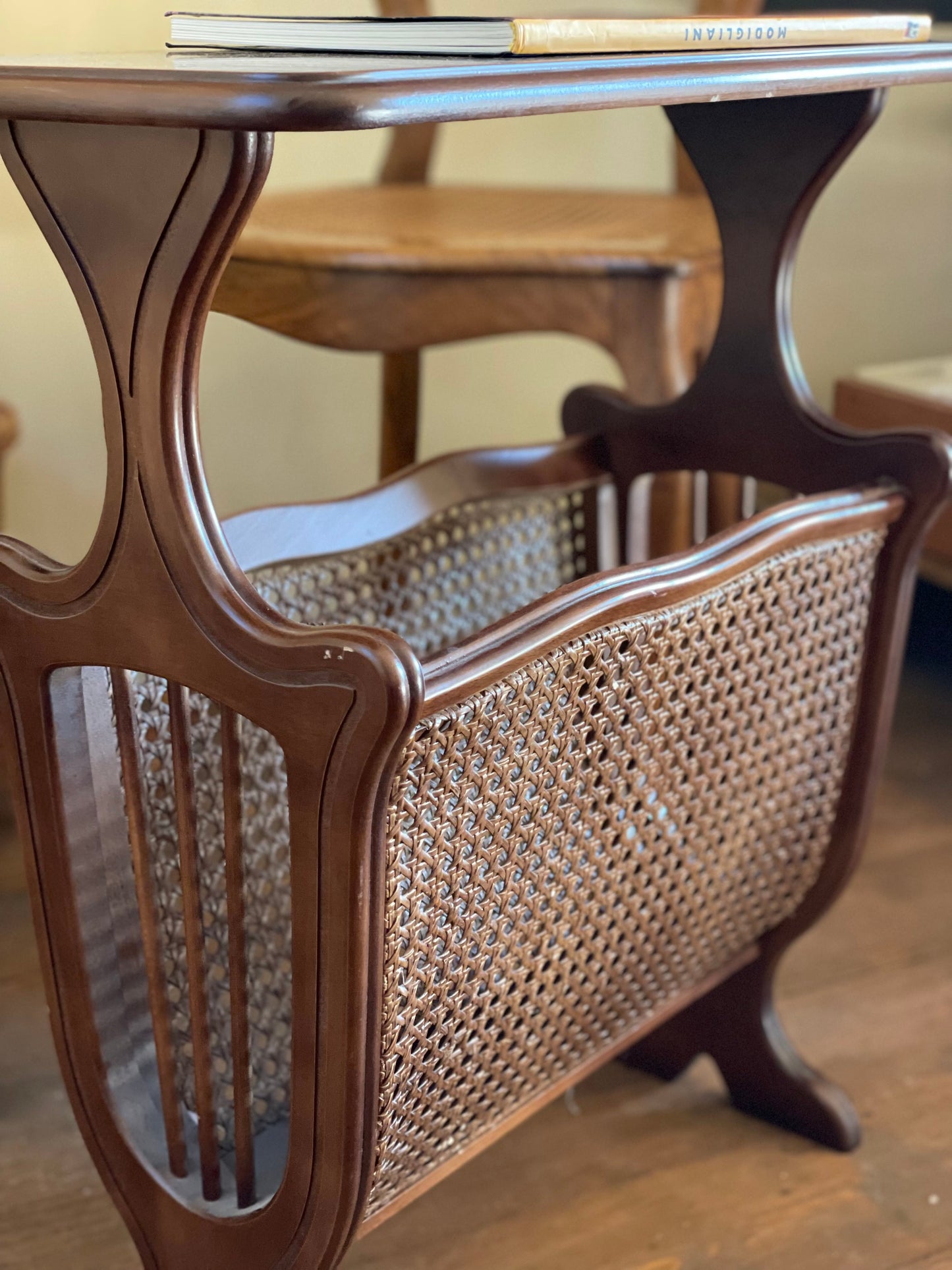 Masă laterală din ratan stil colonial