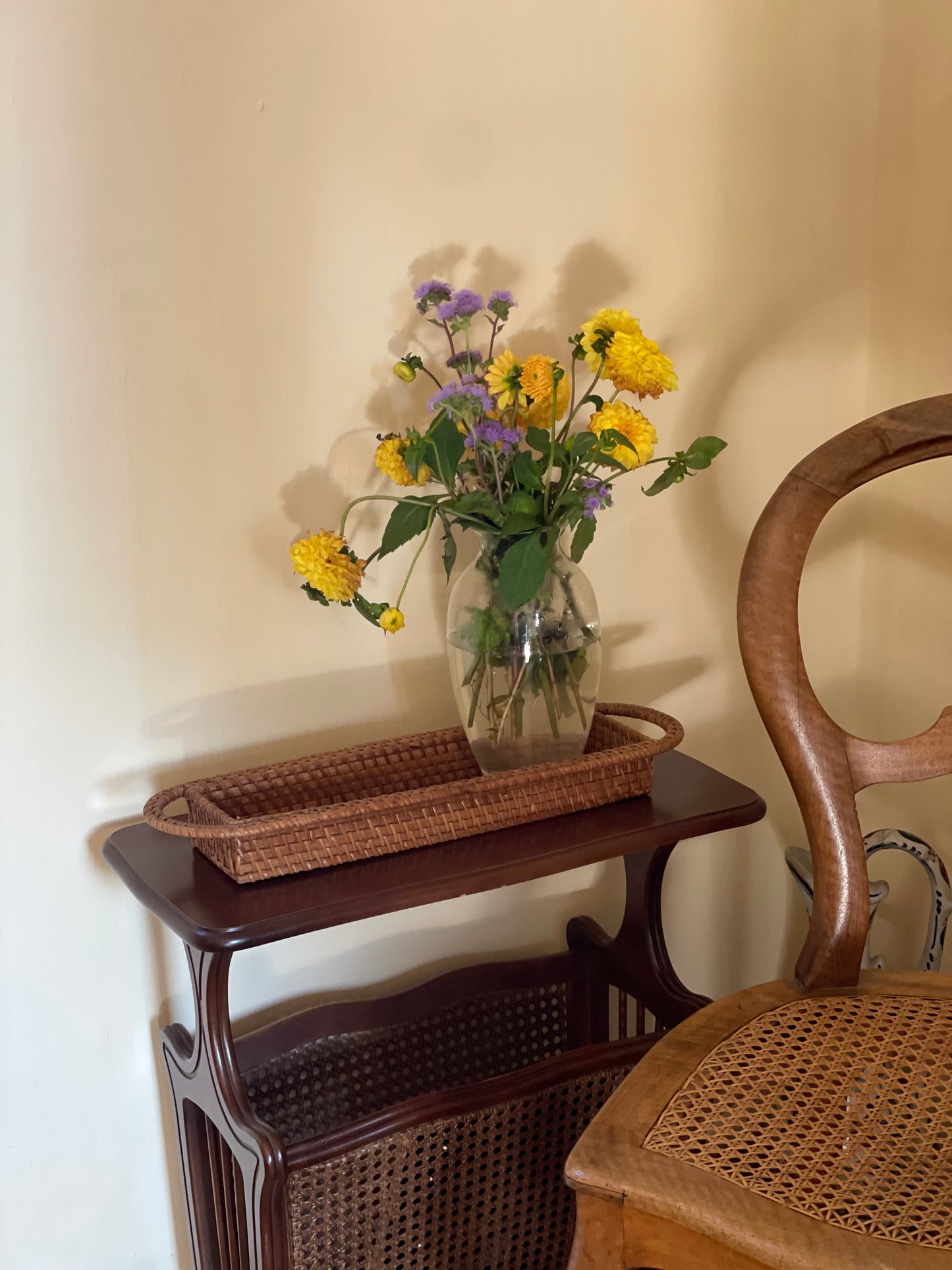 Masă laterală din ratan stil colonial