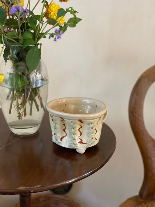 Strecurătoare vintage din ceramică