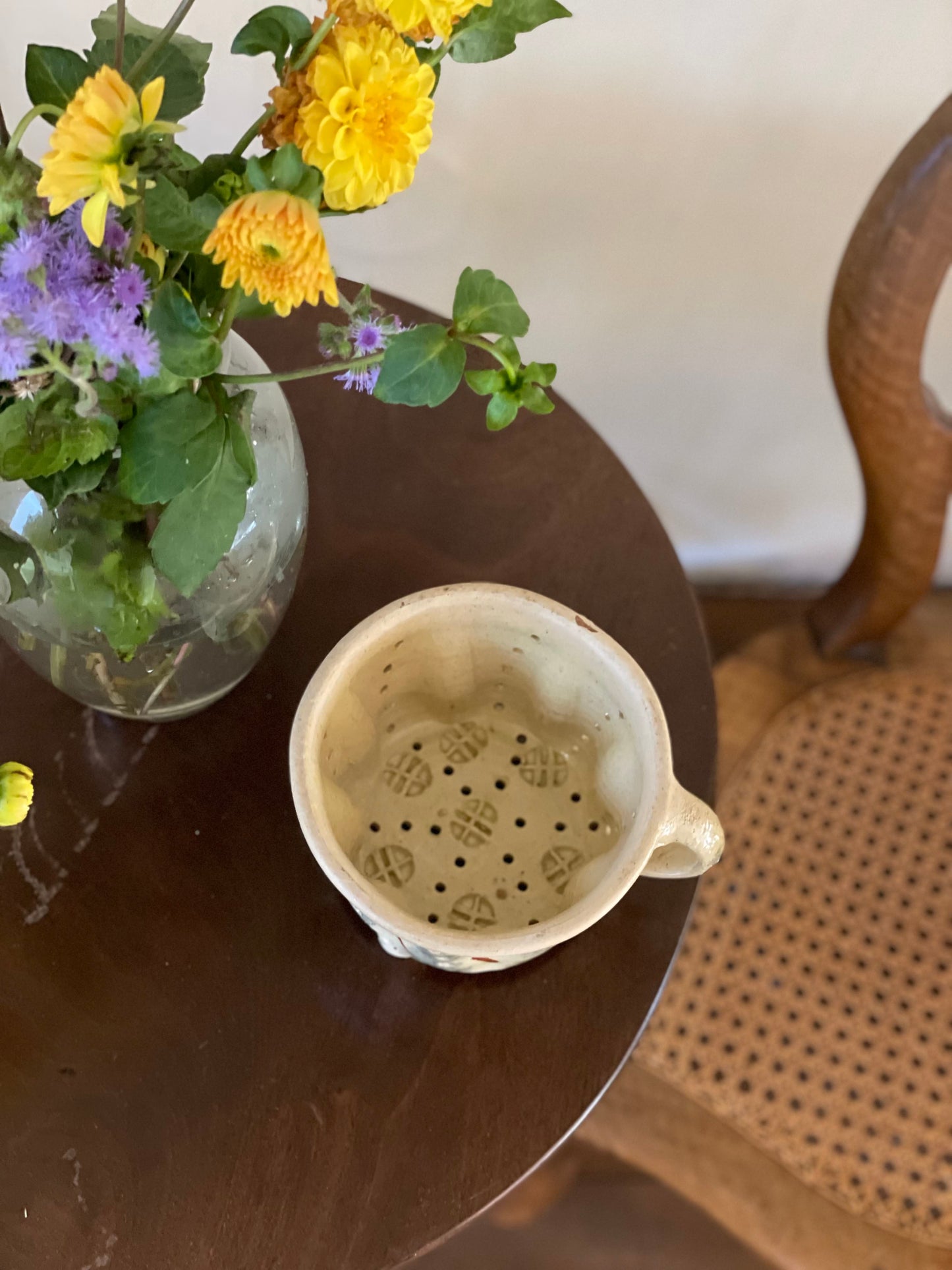 Strecurătoare vintage din ceramică