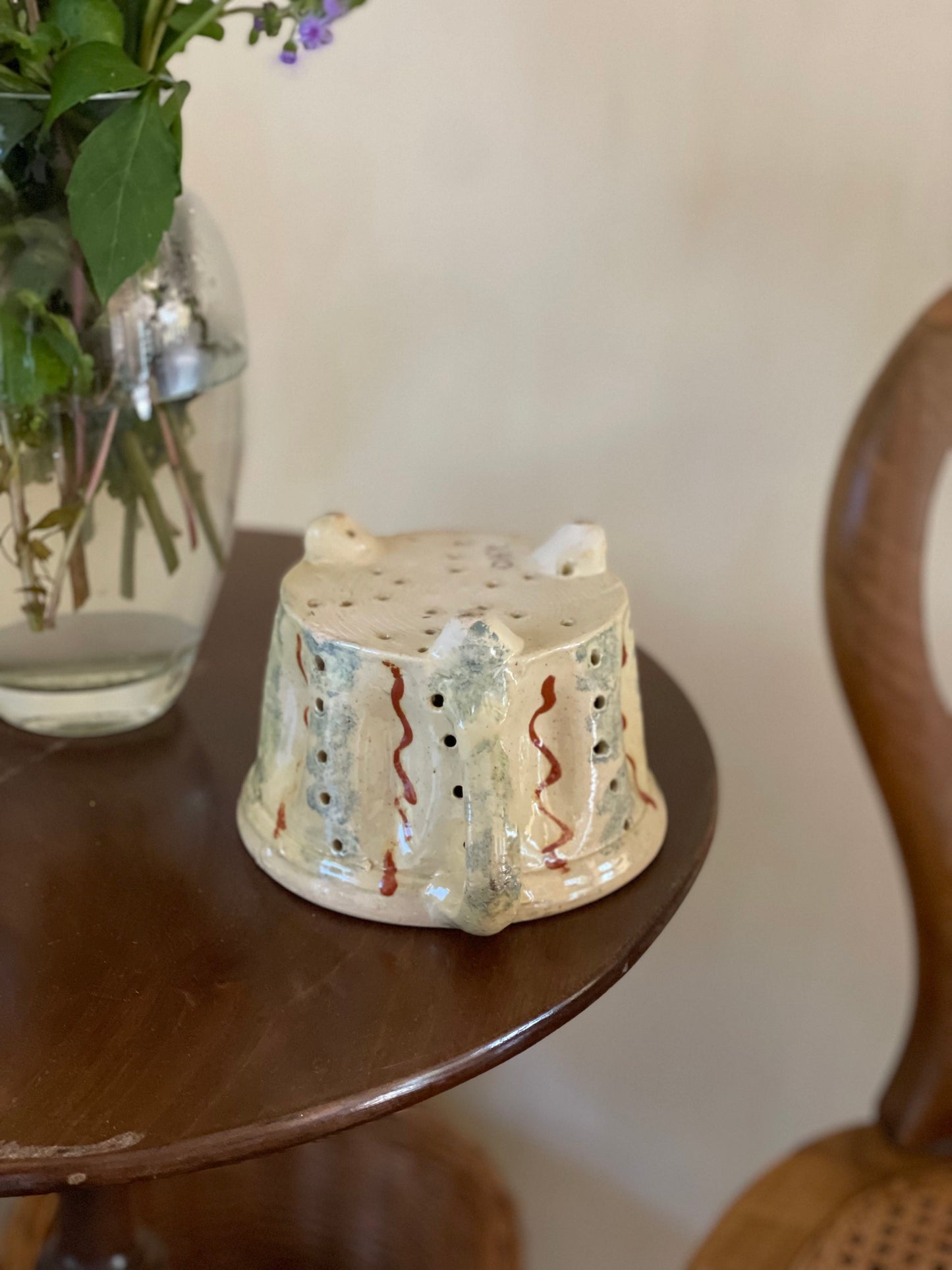 Strecurătoare vintage din ceramică