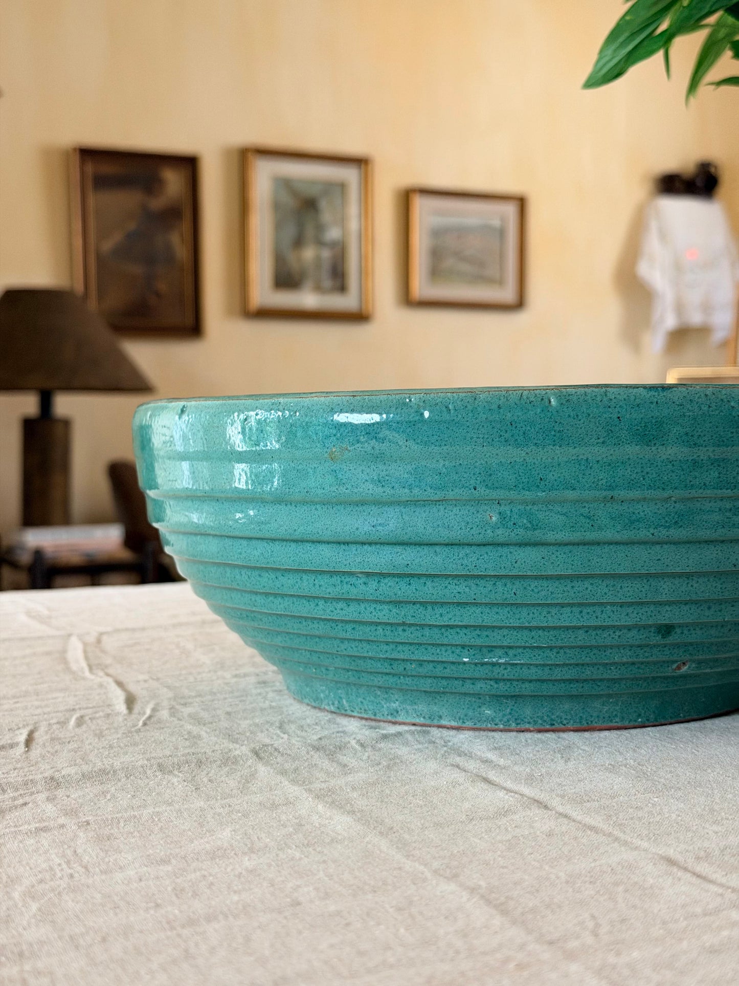 Vas de frământat din ceramică glazurată, lucrat manual