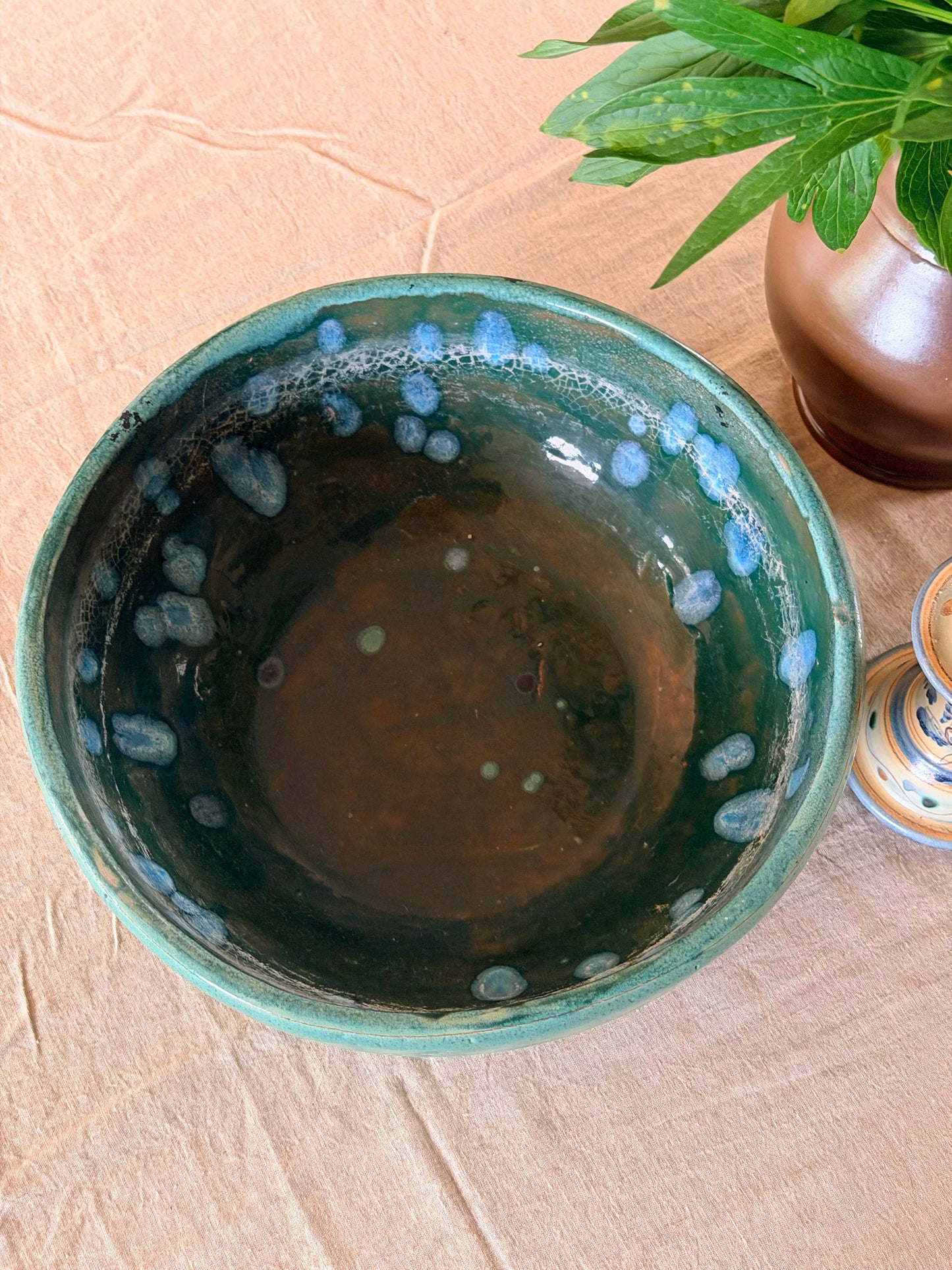 Vas de frământat din ceramică glazurată, lucrat manual