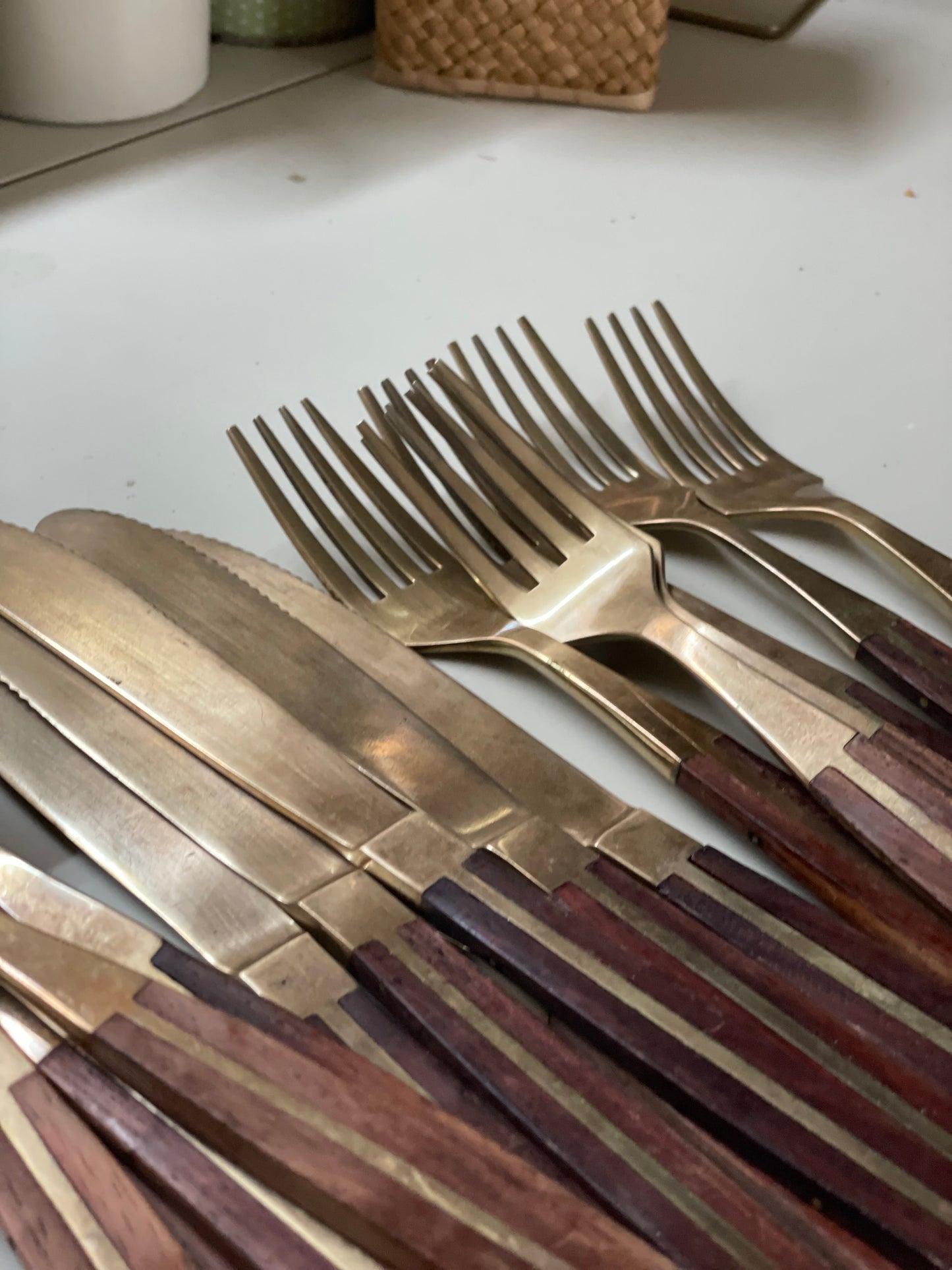 Tacâmuri rafinate din bronz și lemn trandafir Jean Claude