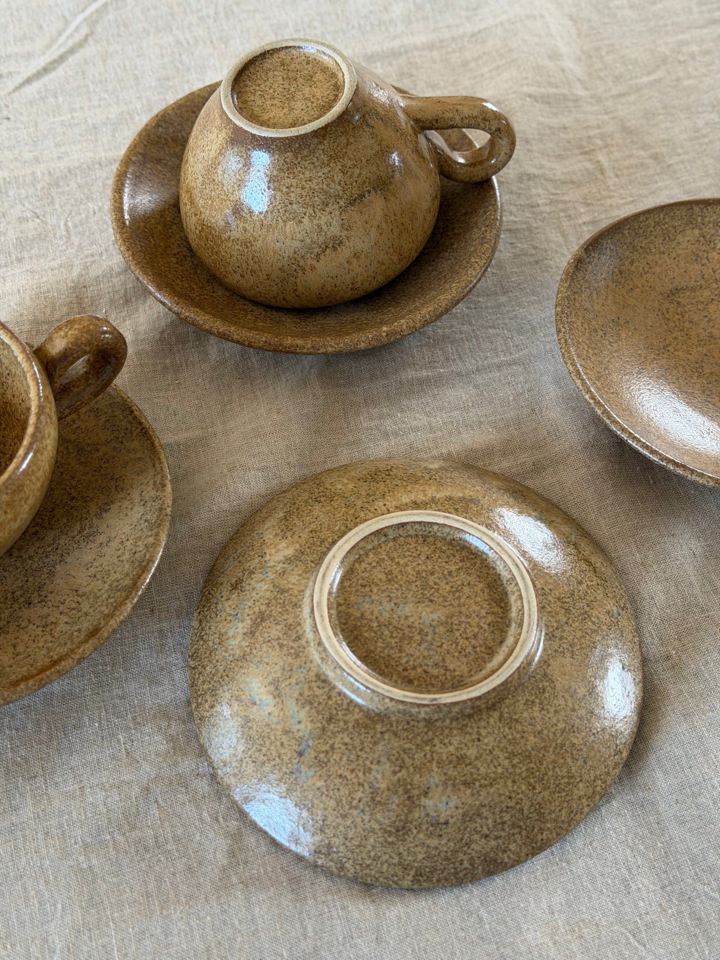 Set de două căni+farfurii din ceramică artizanală, Franța