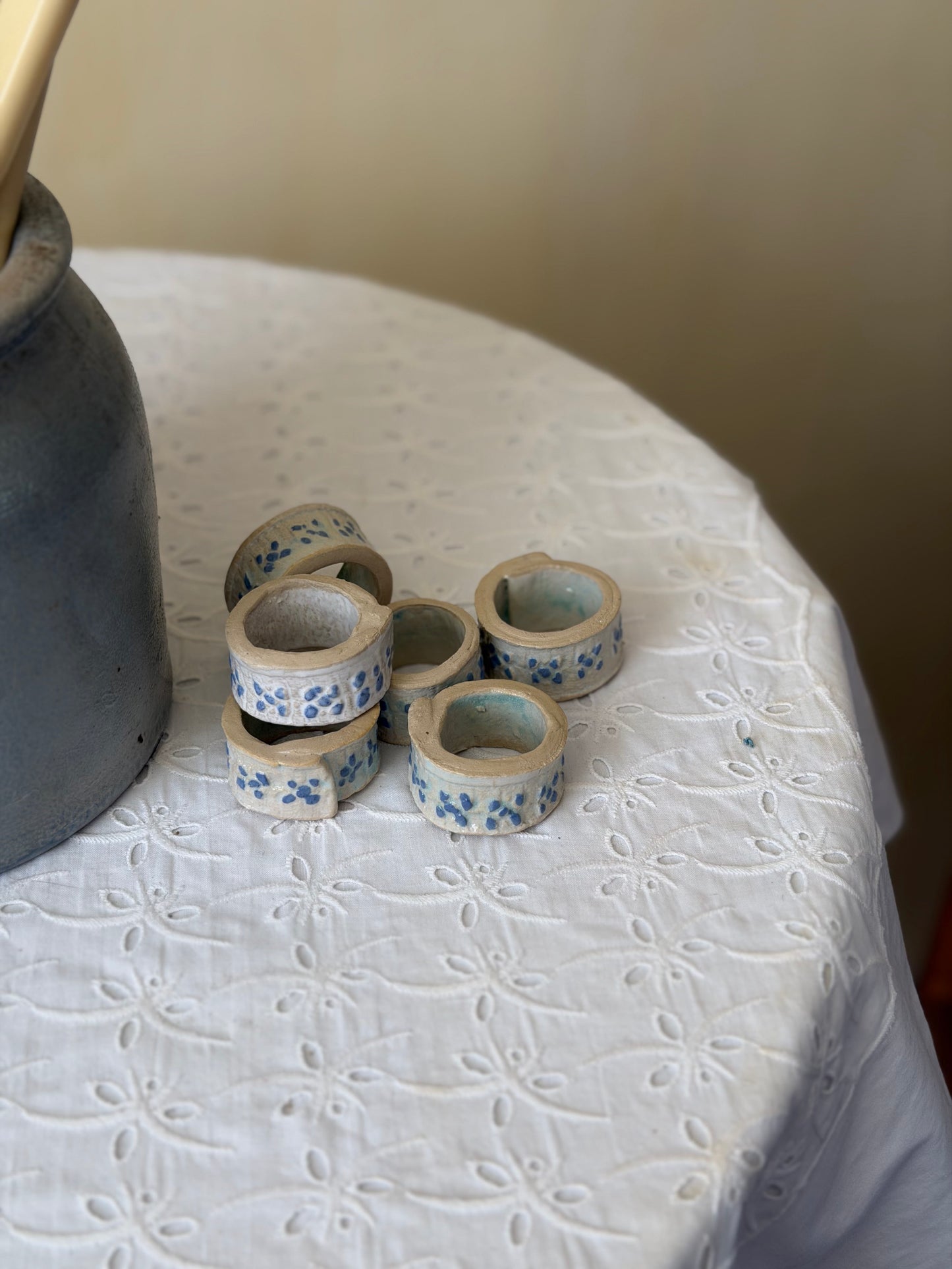 Set de 6 inele de șervețele din ceramica, lucrate manual