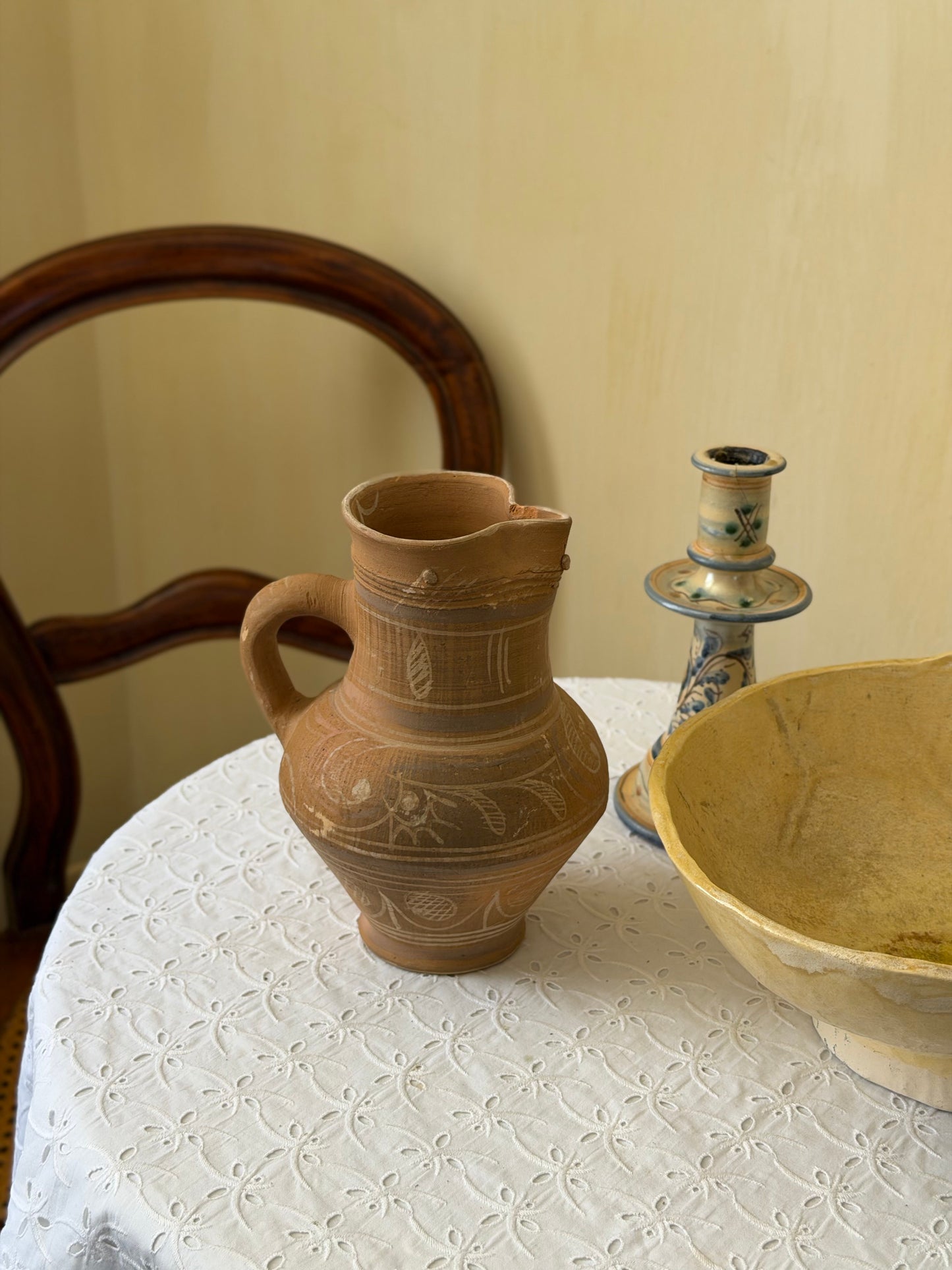 Vaza/Ulcior din ceramica natur, lucrata manual Spania 1930