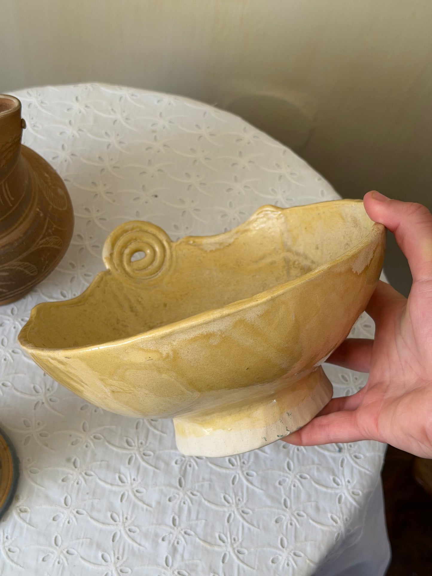 Bol unic din ceramica glazurată, lucrat integral manual