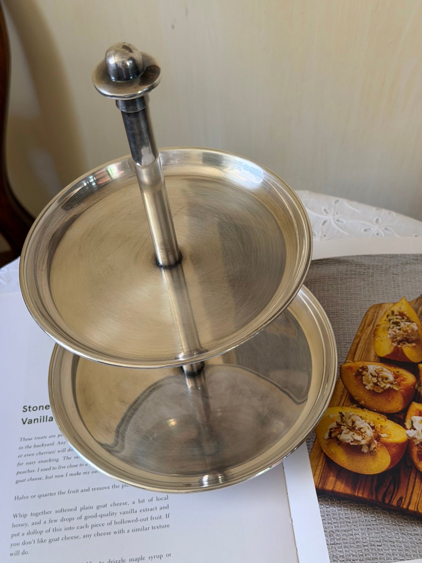 Platou supraetajat vintage argintat