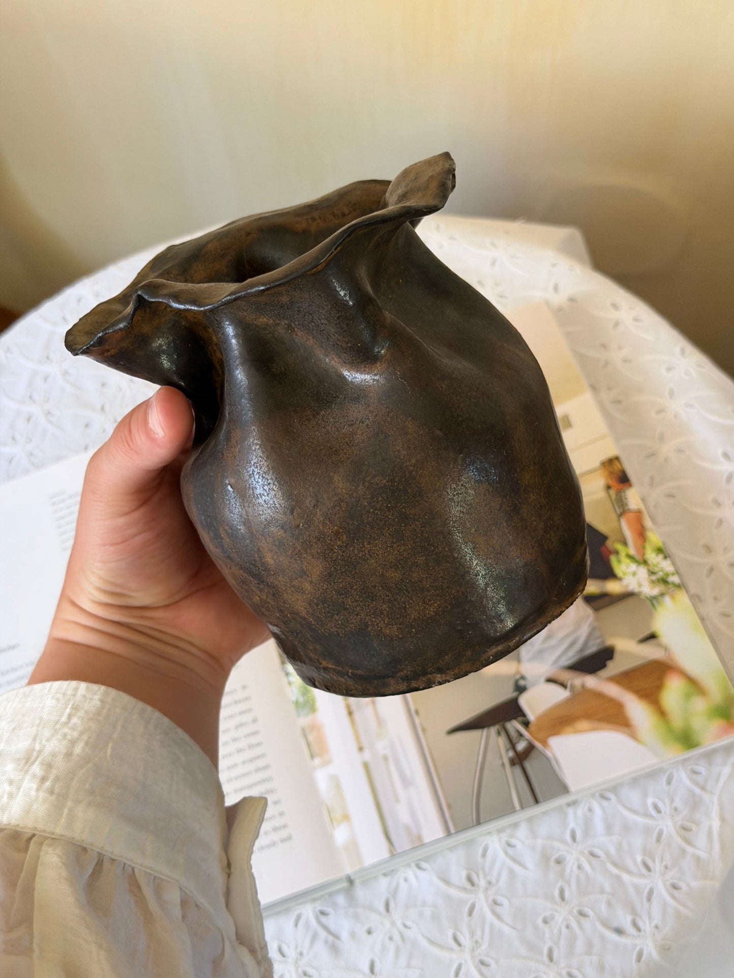 Vaza unică lucrată manual din ceramica glazurată, sec XX