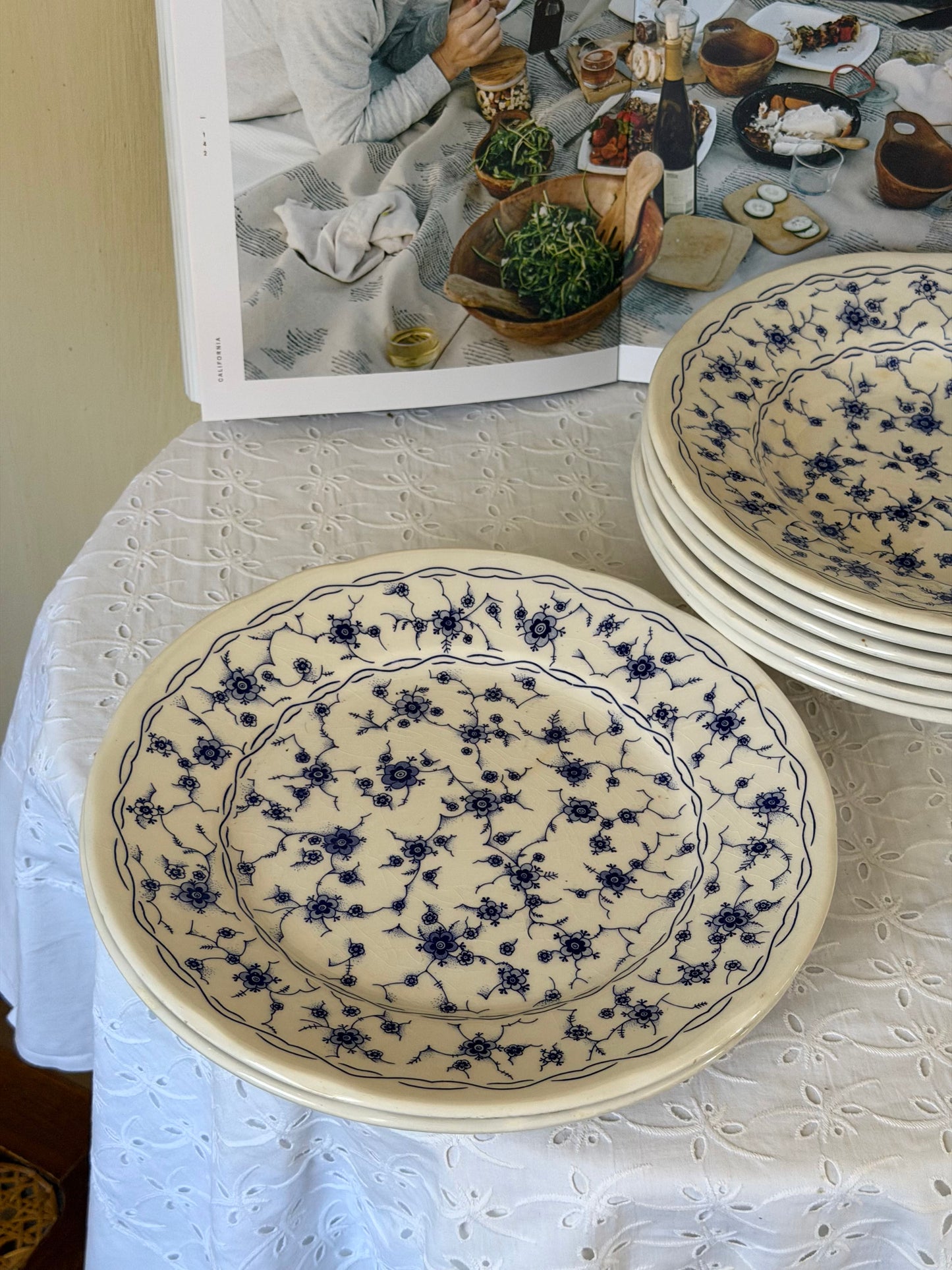 Diverse farfurii vintage englezești din ceramica glazurată