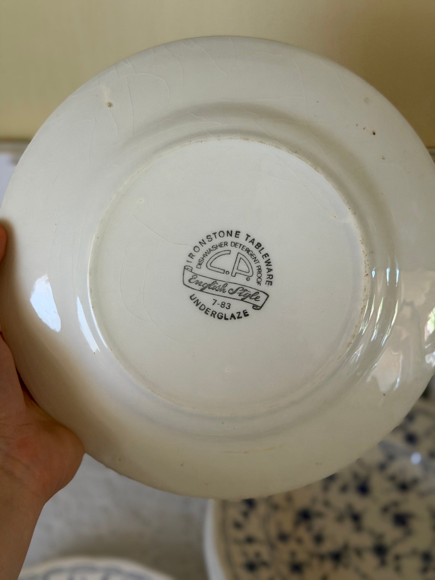 Diverse farfurii vintage englezești din ceramica glazurată