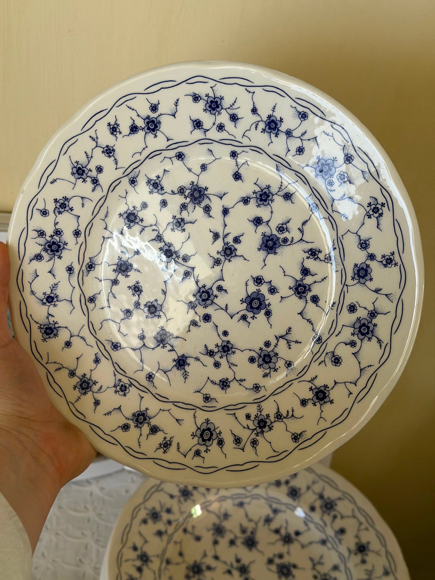 Diverse farfurii vintage englezești din ceramica glazurată