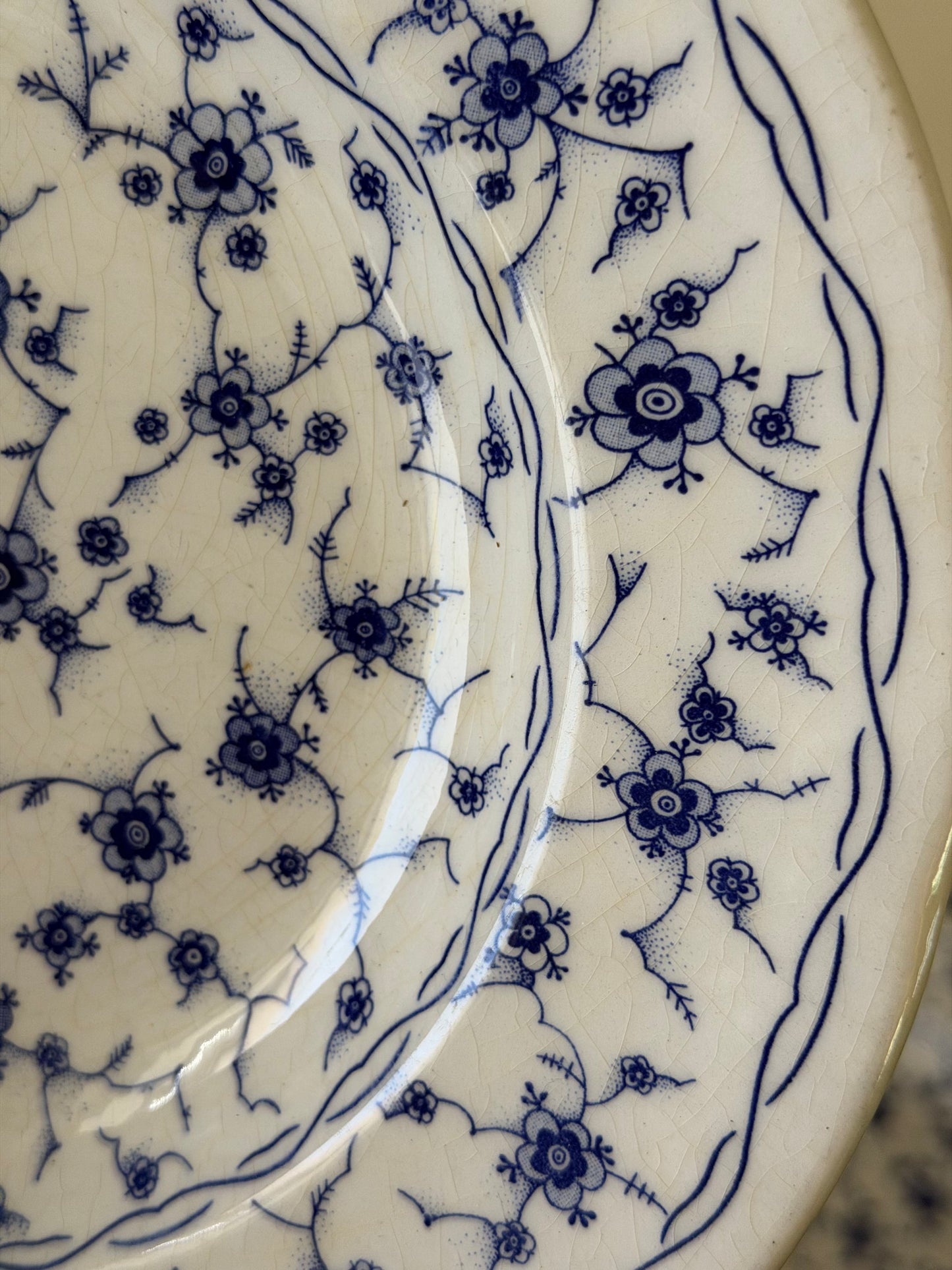 Diverse farfurii vintage englezești din ceramica glazurată
