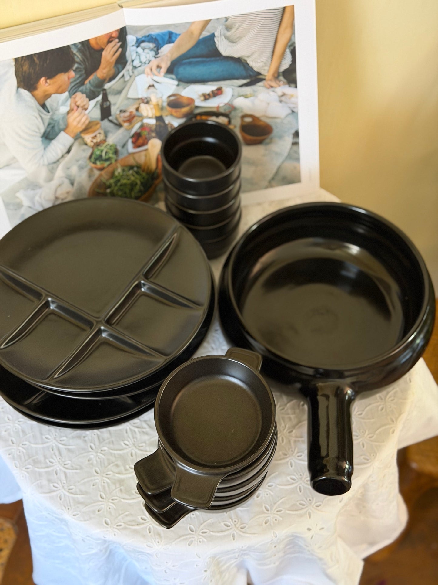 Set impecabil din ceramica termorezistentă, 5 persoane