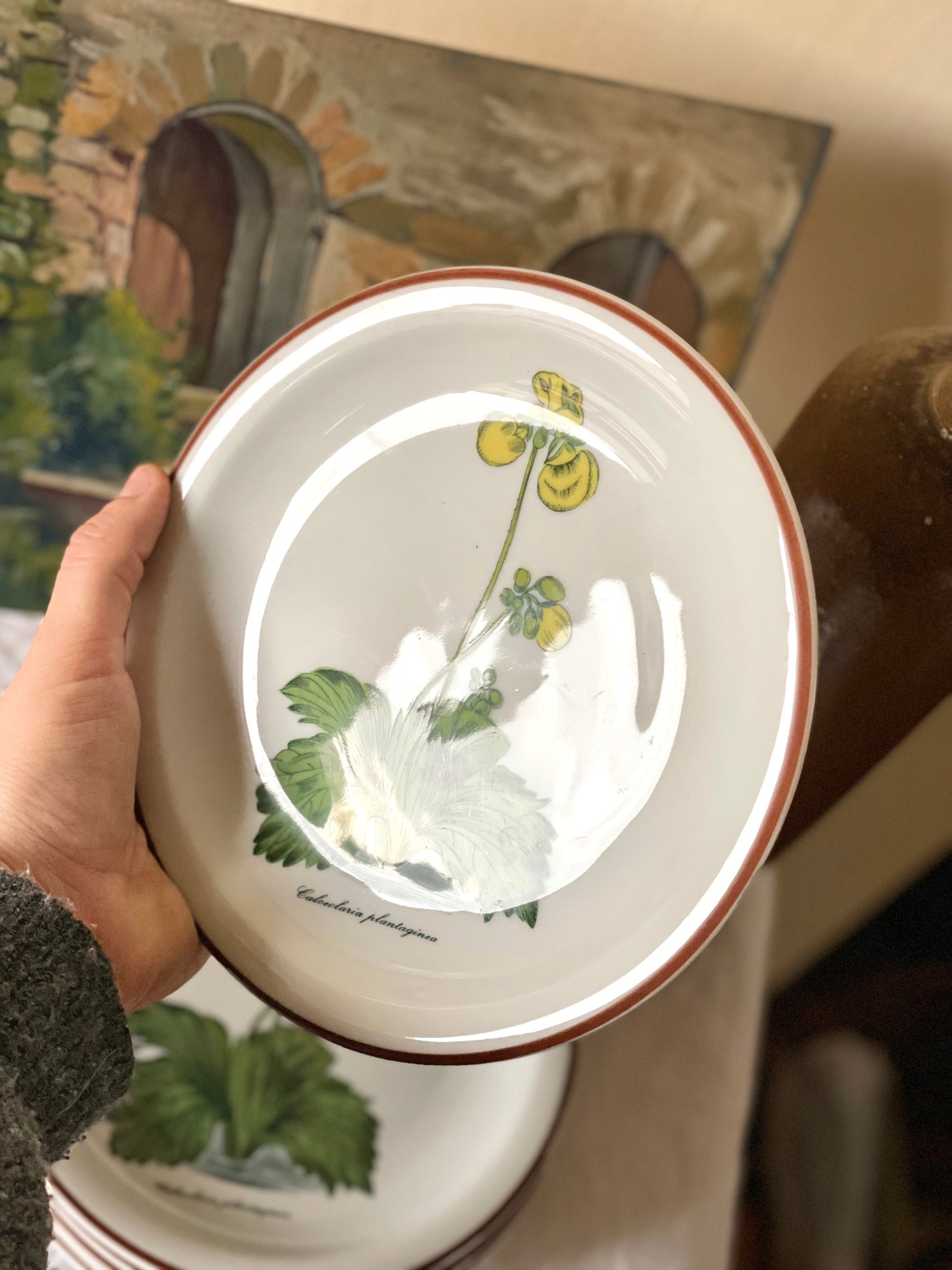 Farfurie florală din porțelan