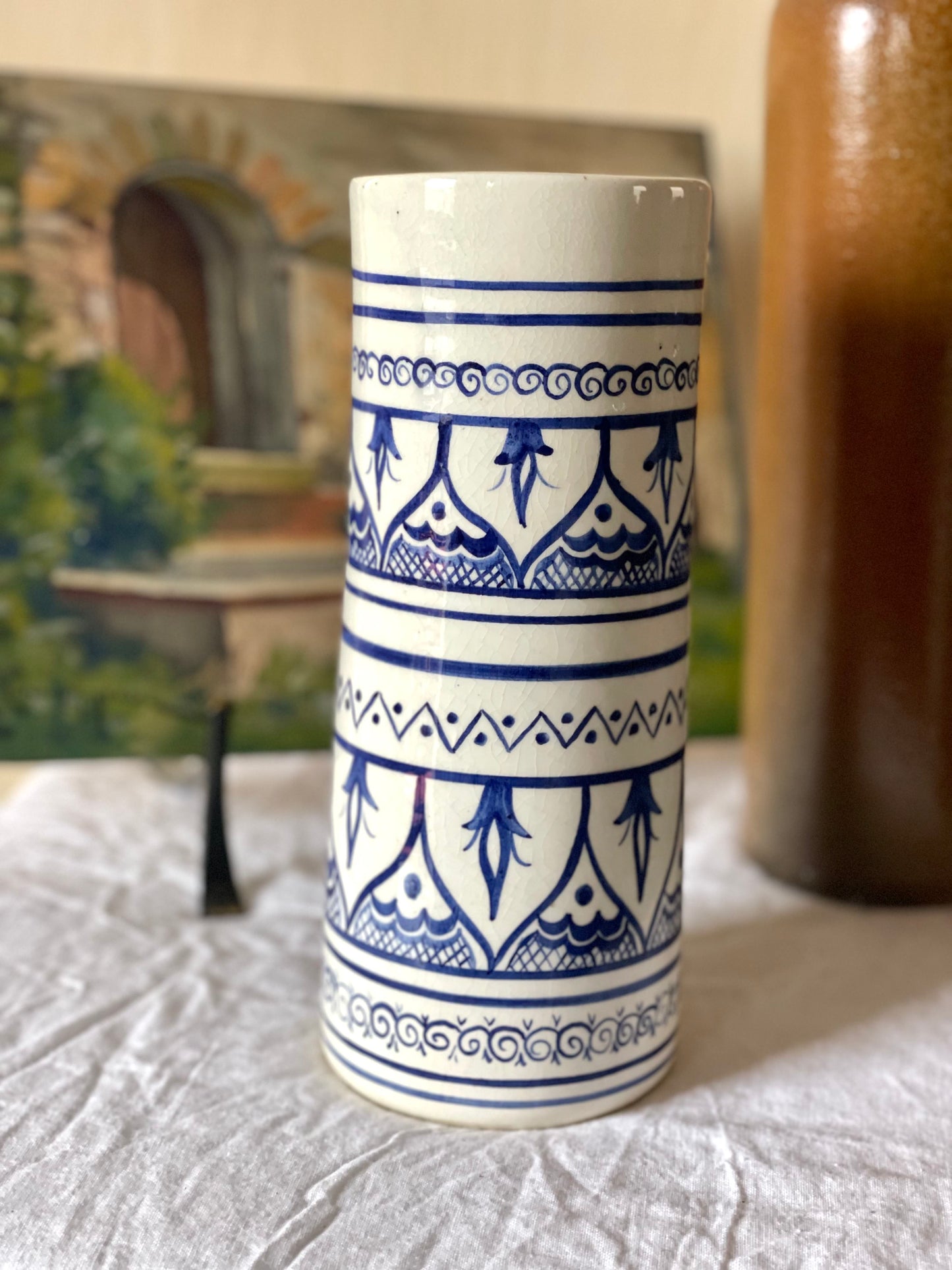 Vază din ceramică pictată manual