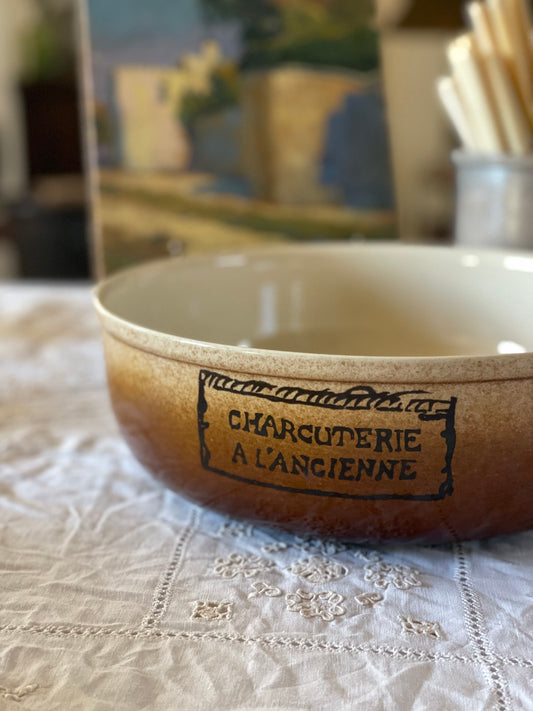 Vas mare frământat Charcuterie L'Ancienne