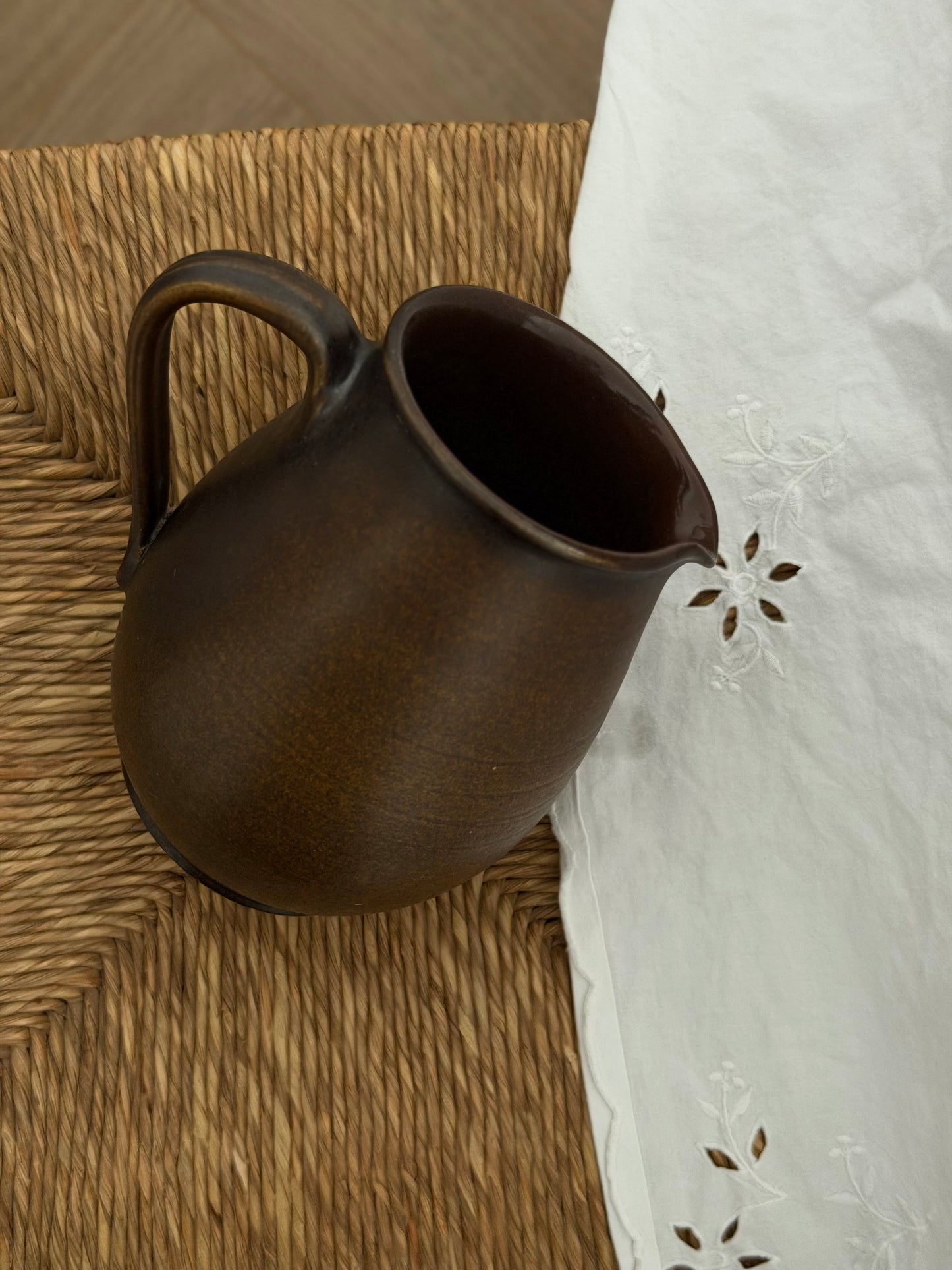 Ulcior vintage din ceramica lucrat manual
