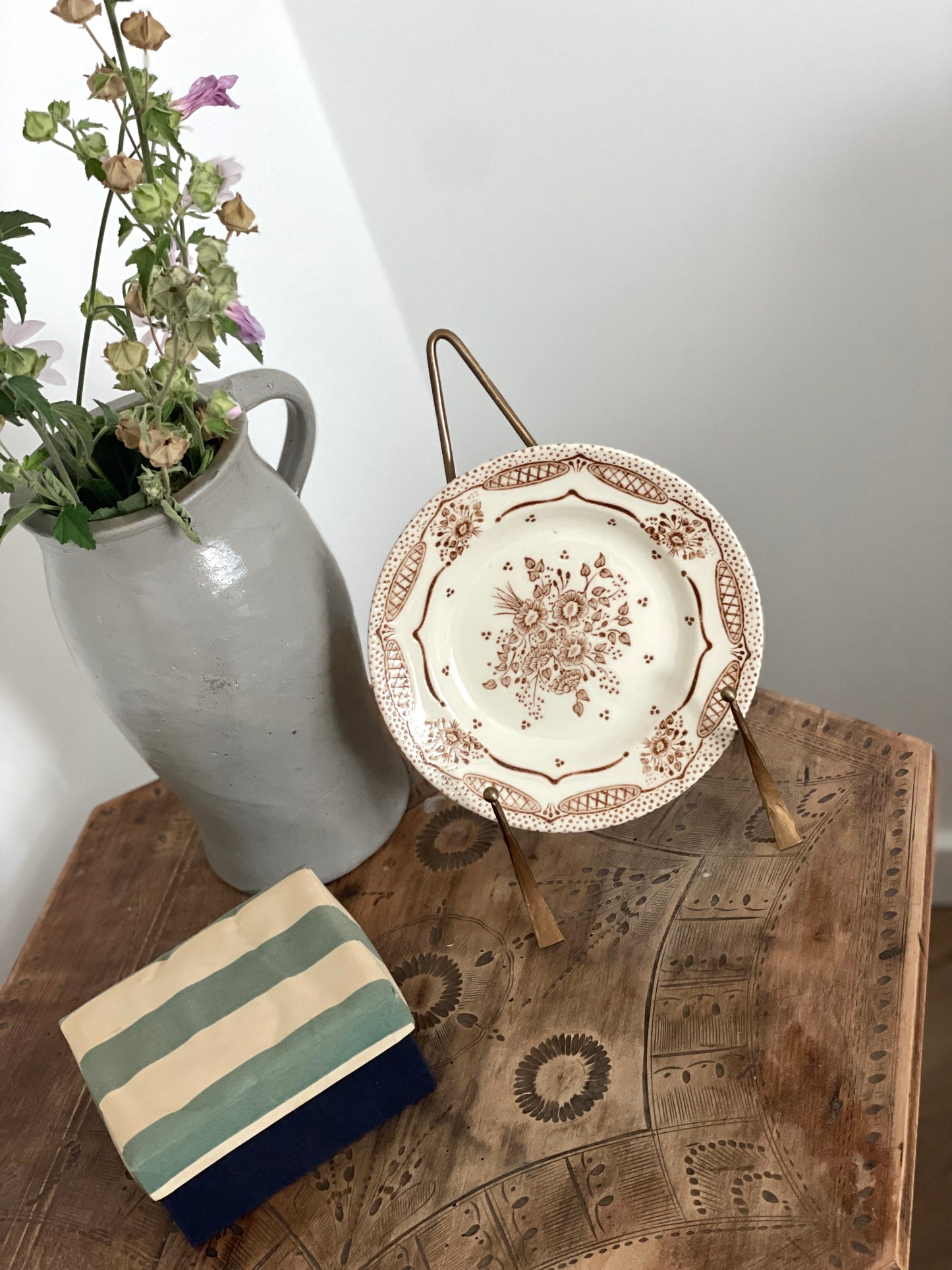 Farfurii florale vintage din ceramică englezească