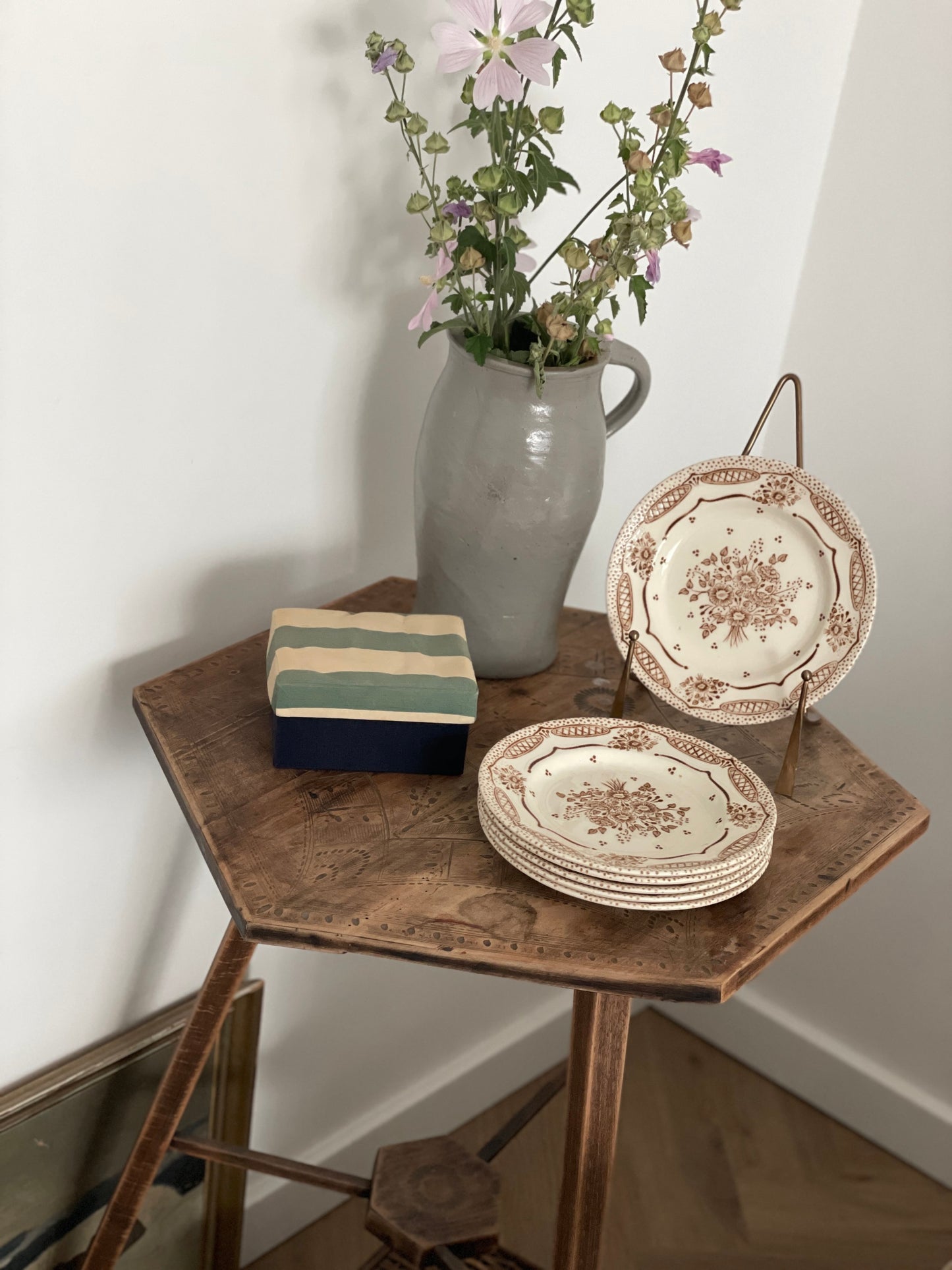 Farfurii florale vintage din ceramică englezească